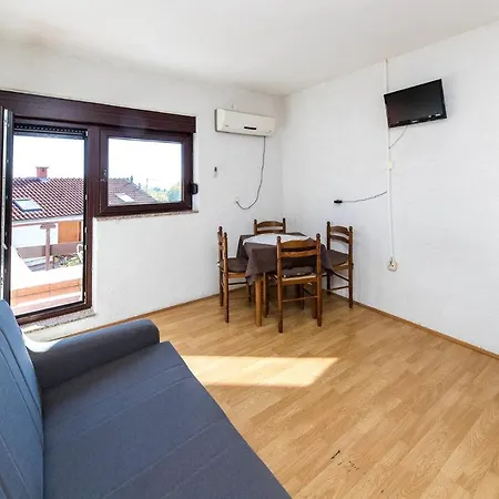 Apartment In 31165 Crikvenica